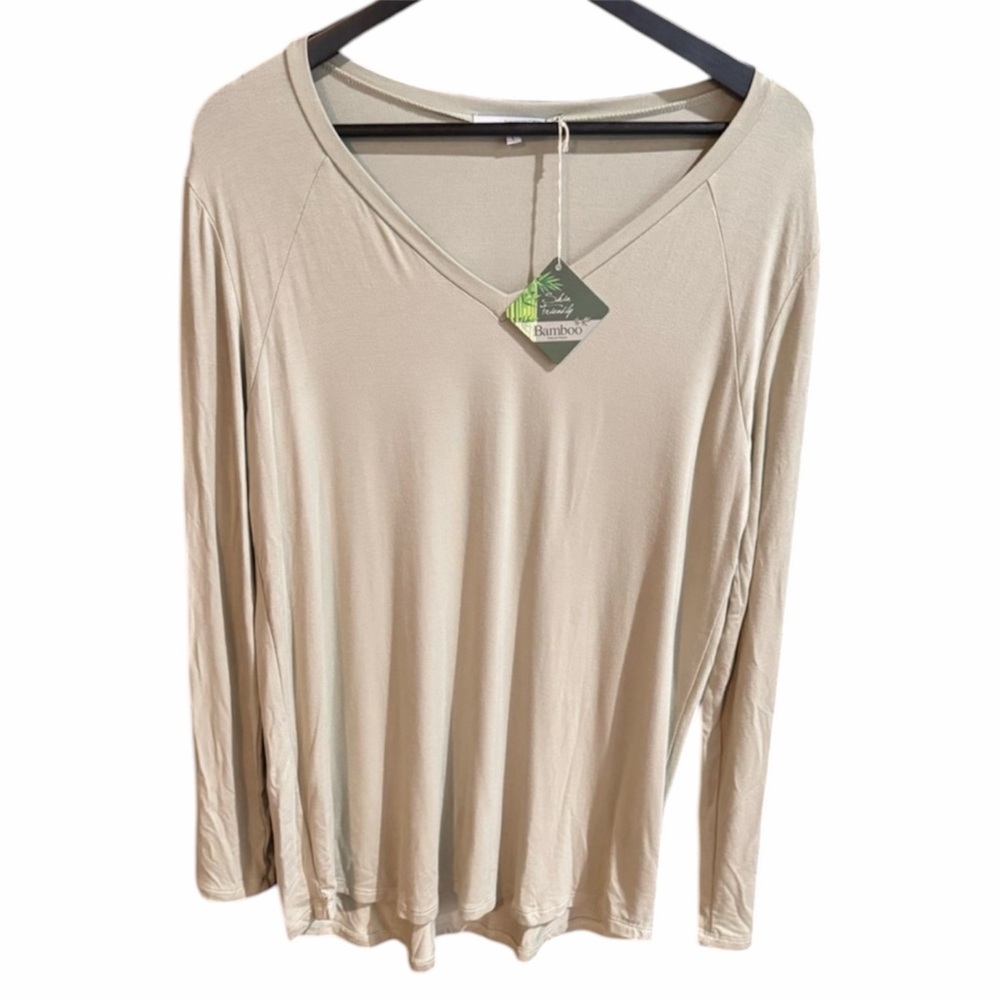 NWT Emma’s Closet BAMBOO Long Sleeve Top V Neck Comfortable Comfort Classic